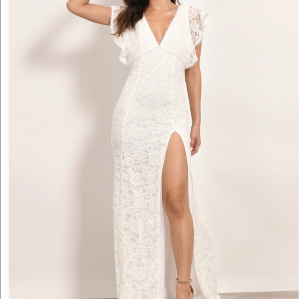 Bought this dress for my 1 hr engagement shoot.